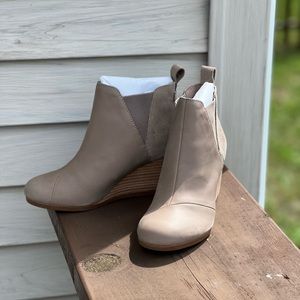 TOMs Kelsey Wedge Bootie